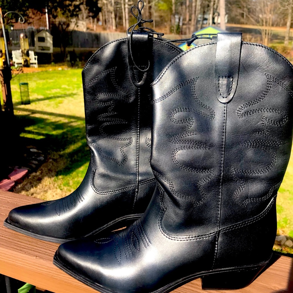 Sizes 7 & 8. Steve Madden black genuine leather cowboy boots. New in box.